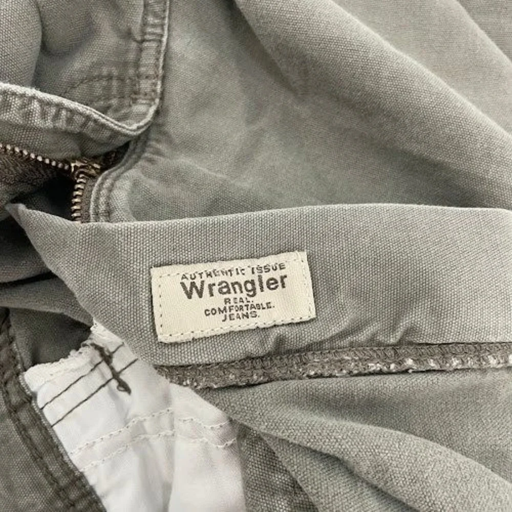 Wrangler Authentic Issue Cargo Shorts Mens 46‎ Fits 42 Real Comfortable Khaki